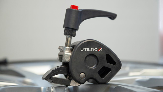 UT01 Pomocný nástroj pro montáž a demontáž pneumatik