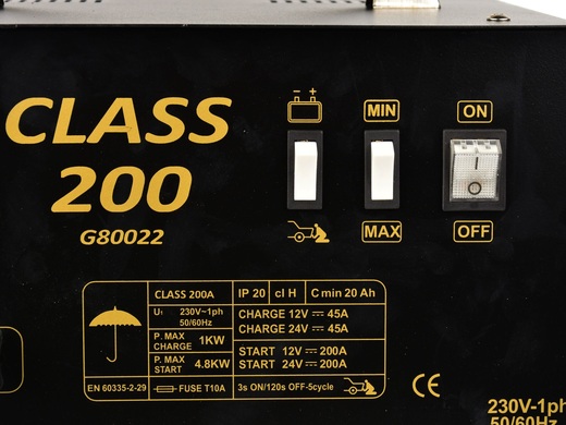 Nabíječka autobaterií a startovací zdroj 12/24V, 200A CLASS 200 - BAZAROVÝ produkt