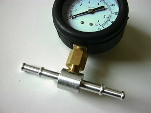 Tester tlaku palivové soustavy (benzín)