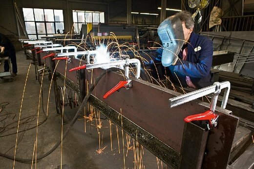 Svěrka páková ocelová, upínací síla až 8500 N, 300 x 140 mm